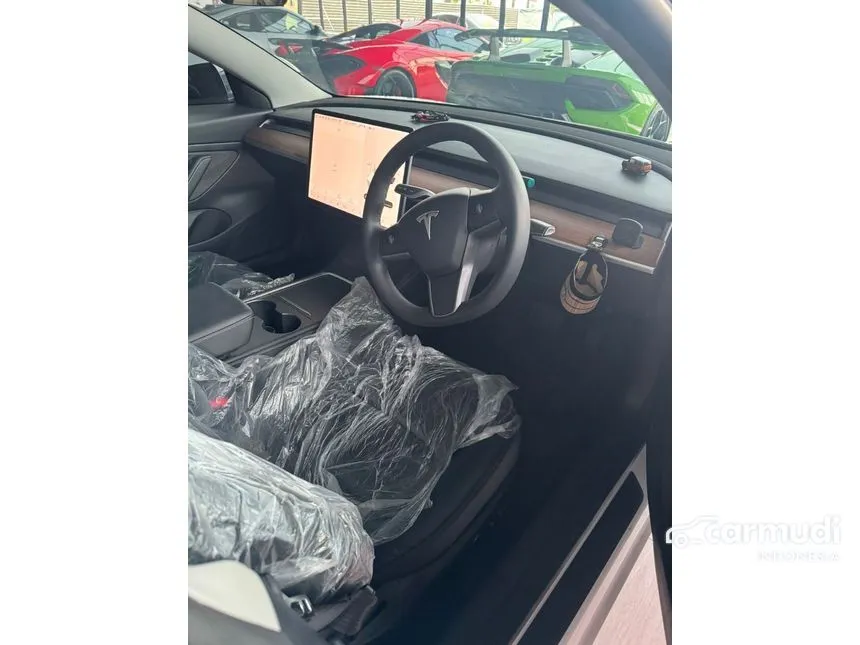 2021 Tesla Model 3 Standard Range Plus Sedan