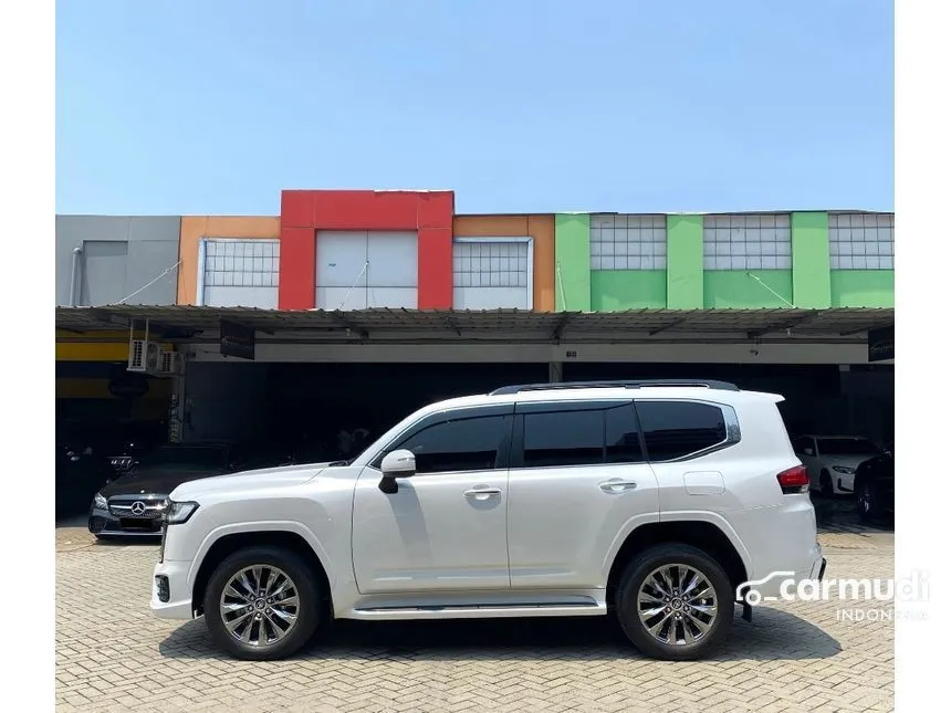 2023 Toyota Land Cruiser VX-R 70th Anniversary SUV