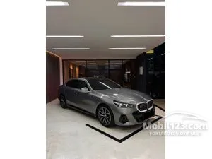 2025 BMW 520i 2.0 M Sport Sedan