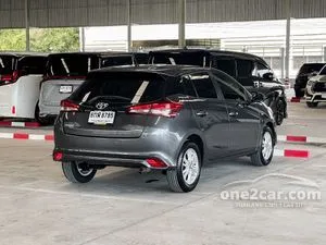 2017 Toyota YARIS 1.2 J Hatchback