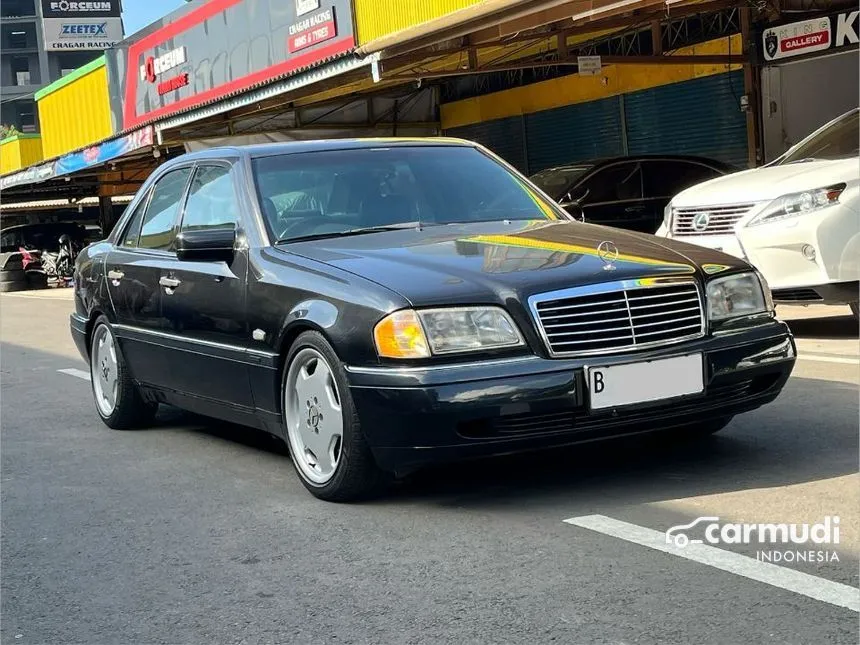 1997 Mercedes-Benz C230 Kompressor Sedan
