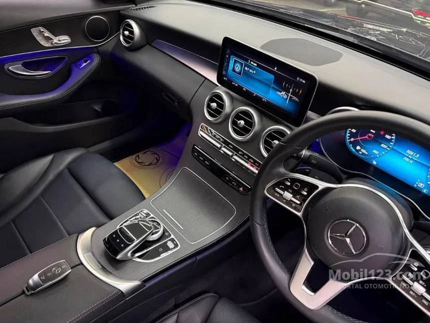 2019 Mercedes-Benz C200 EQ Boost Avantgarde Line Sedan