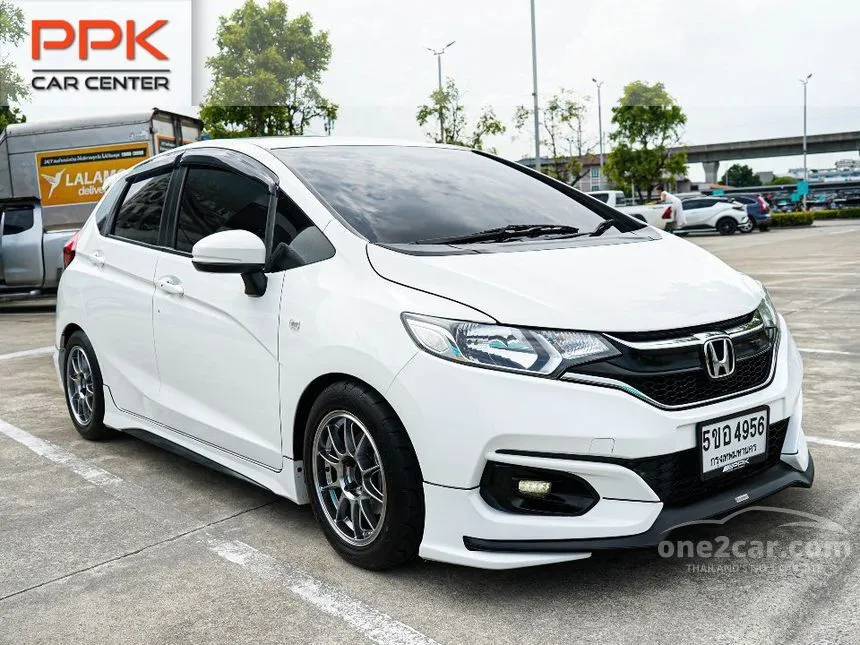 2022 Honda JAZZ V+ Hatchback
