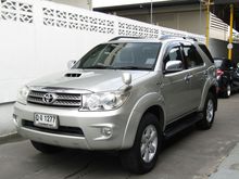 2010 Toyota Fortuner 3.0 (ปี 08-11) V SUV AT