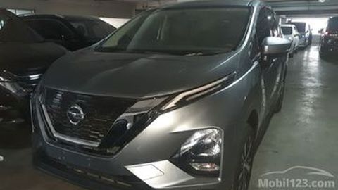 Menggiurkan, Diskon Nissan Livina Capai Rp20 Juta