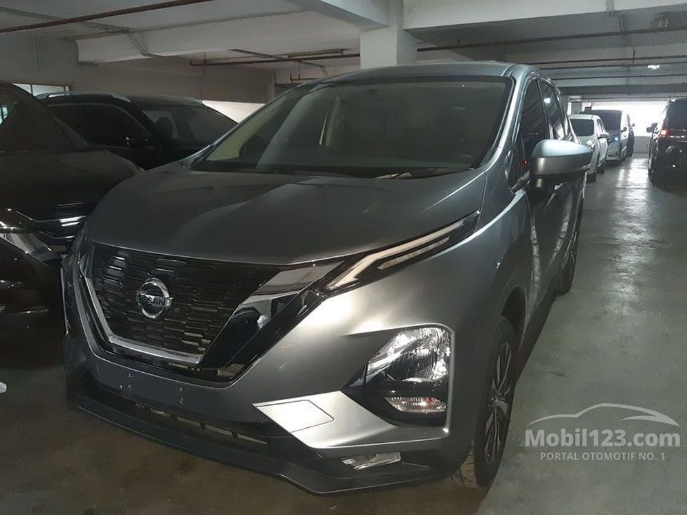 Menggiurkan, Diskon Nissan Livina Capai Rp20 Juta