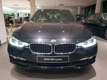 PROMO SPESIAL AKHIR TAHUN DISKON BONUS TERBESAR TERBAIK SE INDONESIA TOTAL DP 35JT BUNGA 0 Persen TENOR KREDIT 7 TAHUN 2018 BMW 320i 2.0 Sport Sedan
