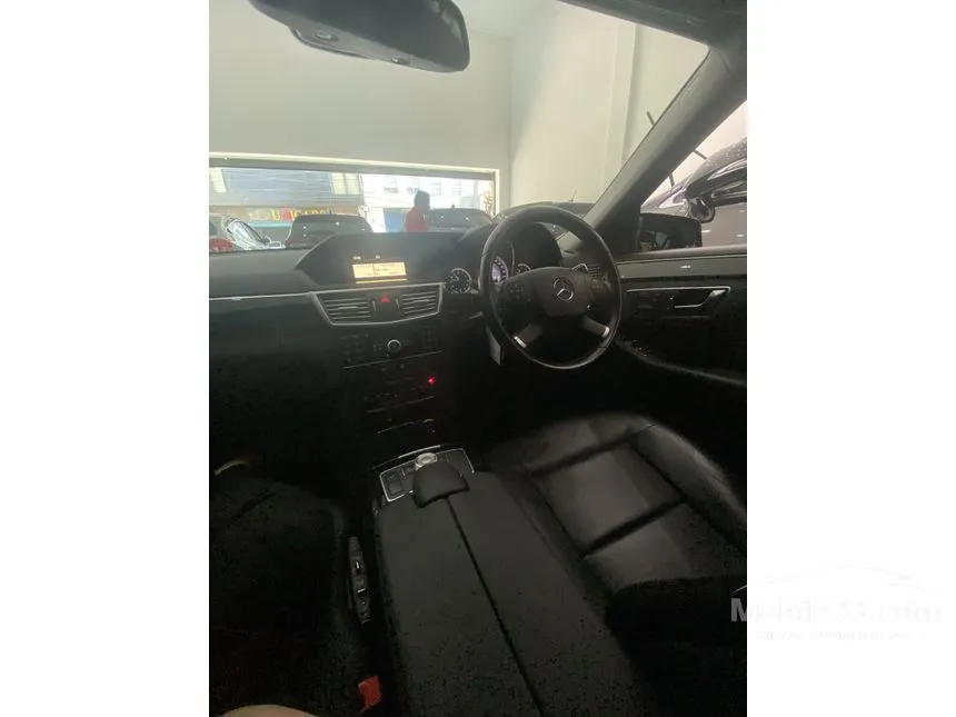 2011 Mercedes-Benz E300 Elegance Sedan