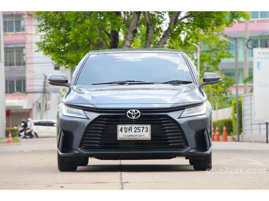 2023 Toyota Yaris Ativ Premium Sedan