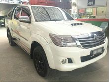 2013 Toyota Hilux 2.5 G Pickup Truck