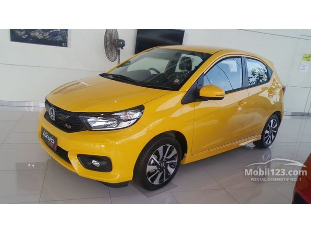 Honda Brio Mobil baru dijual di Jawa-timur (Indonesia 