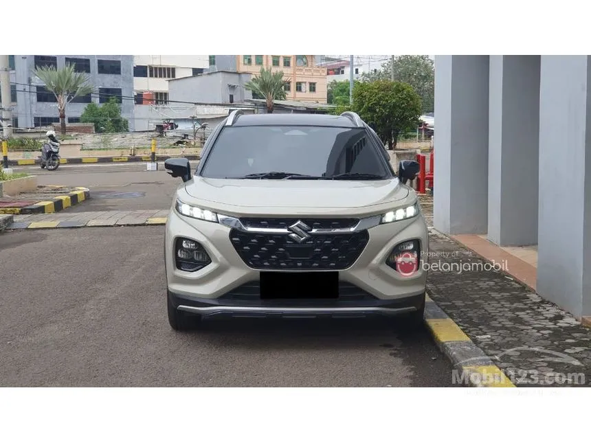2025 Suzuki Fronx SGX Hybrid (2 Tone) SUV