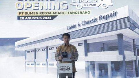 Mitsubishi Fuso Resmi Buka Layanan Perbaikan Kabin dan Sasis Pertama di Indonesia