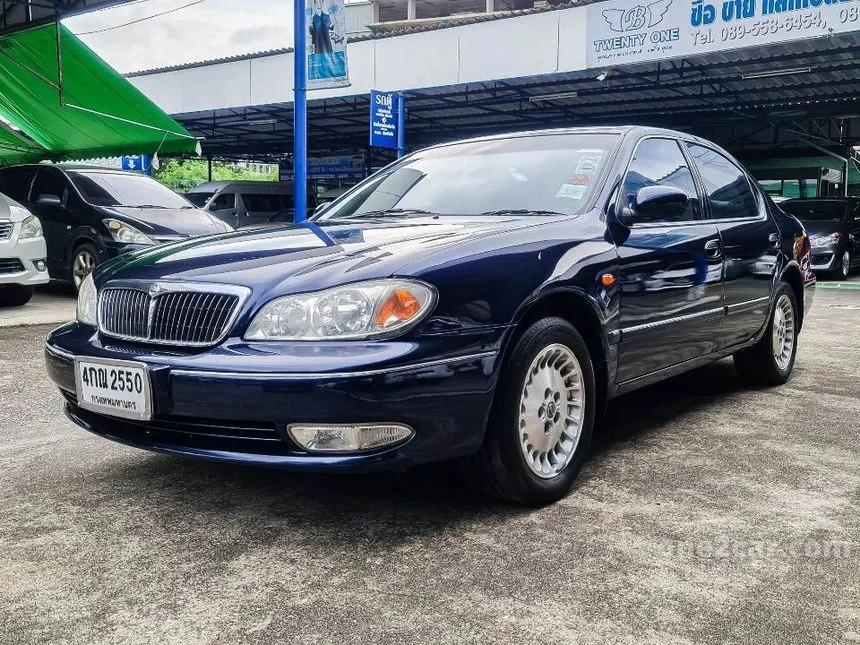 2002 Nissan CEFIRO Executive Sedan