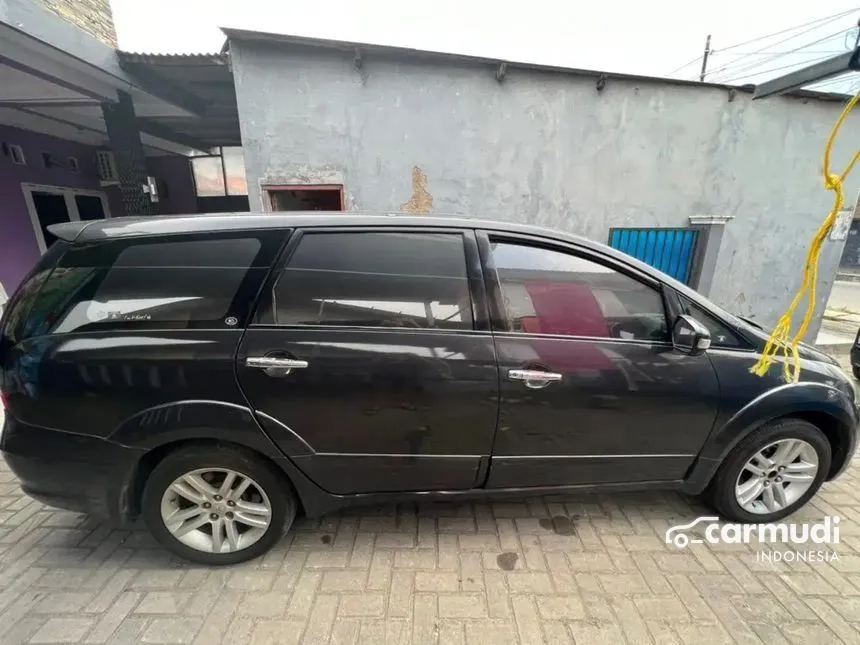 2010 Mitsubishi Grandis GT MPV