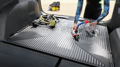 Pertama di Dunia! Kia Ciptakan Aksesori Mobil dari Sampah Plastik Samudra Pasifik