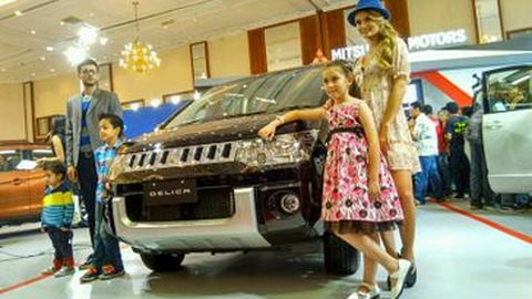 Kemewahan Ala Mitsubishi Delica Royal 2016