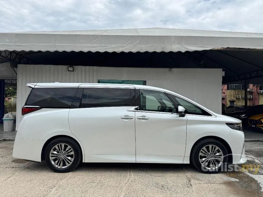 2023 Toyota Alphard Z MPV