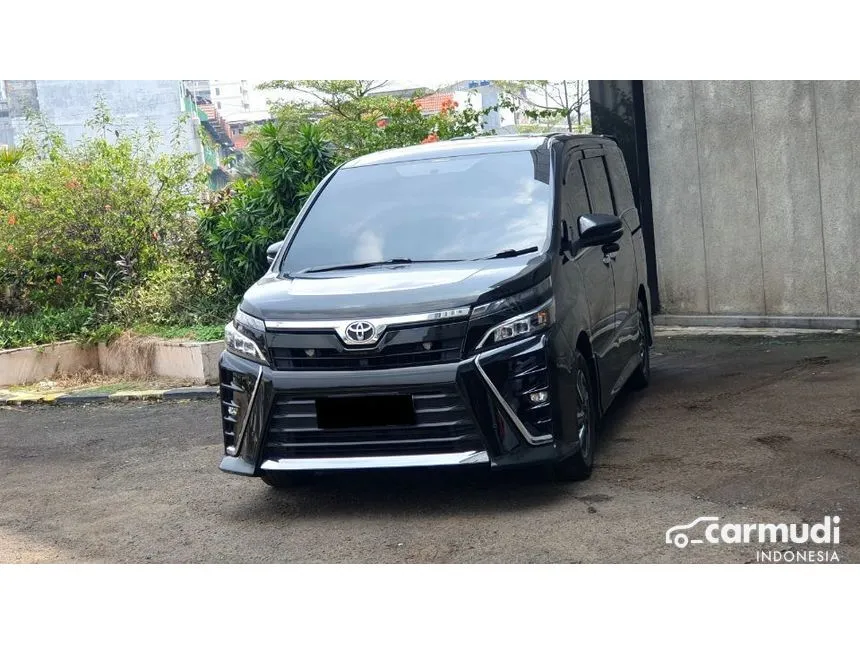 2019 Toyota Voxy MPV