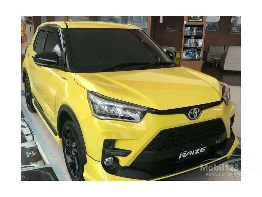 Jual Mobil Toyota Raize 2023 GR Sport 1.0 di Jawa Timur Automatic Wagon Kuning Rp 224.500.000