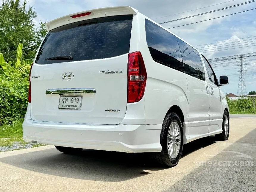 2016 Hyundai GRAND STAREX Premium Wagon