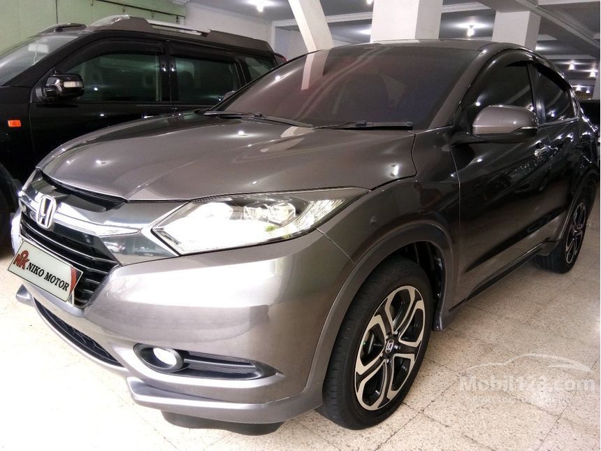 Jual Mobil  Honda  HR V  2019 Prestige  1 8 di Jawa Barat 