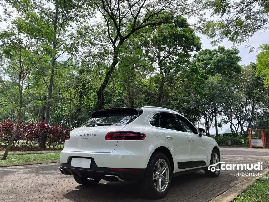 2014 Porsche Macan SUV