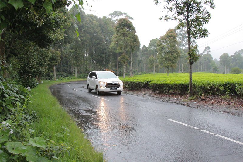 Menikmati Indahnya Wisata Situ Patenggang bersama Toyota Kijang Innova 8