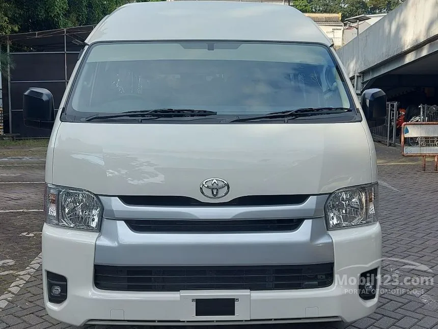 Jual Mobil Toyota Hiace 2024 Commuter 3.0 di Jawa Barat Manual Van Wagon Putih Rp 568.230.000