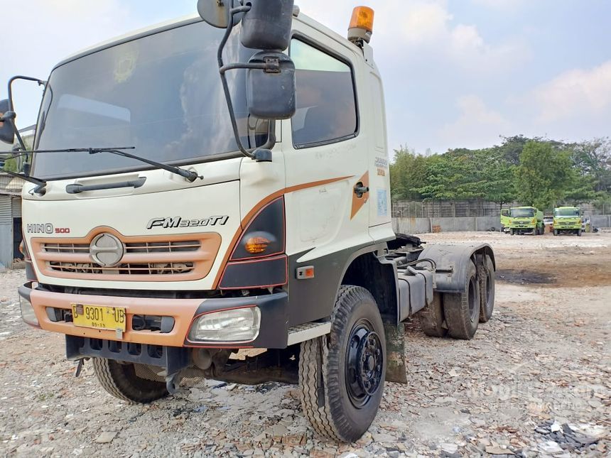 2014 Hino FM SERIES Trucks