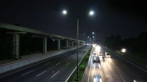 Awas Macet Parah, Konstruksi Jalan Tol Jakarta-Cikampek Diperbaiki