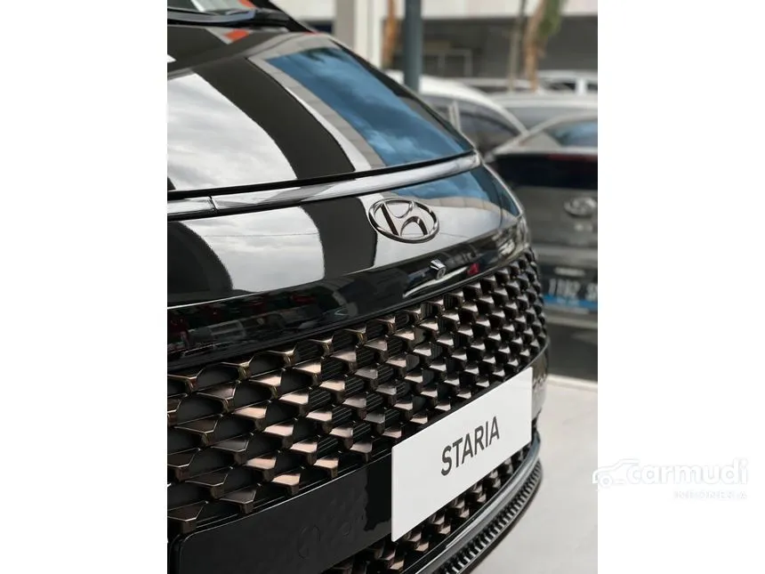 Jual Mobil Hyundai Staria 2023 Lombardi 2.2 di Jawa Barat Automatic Wagon Hitam Rp 1.375.000.000