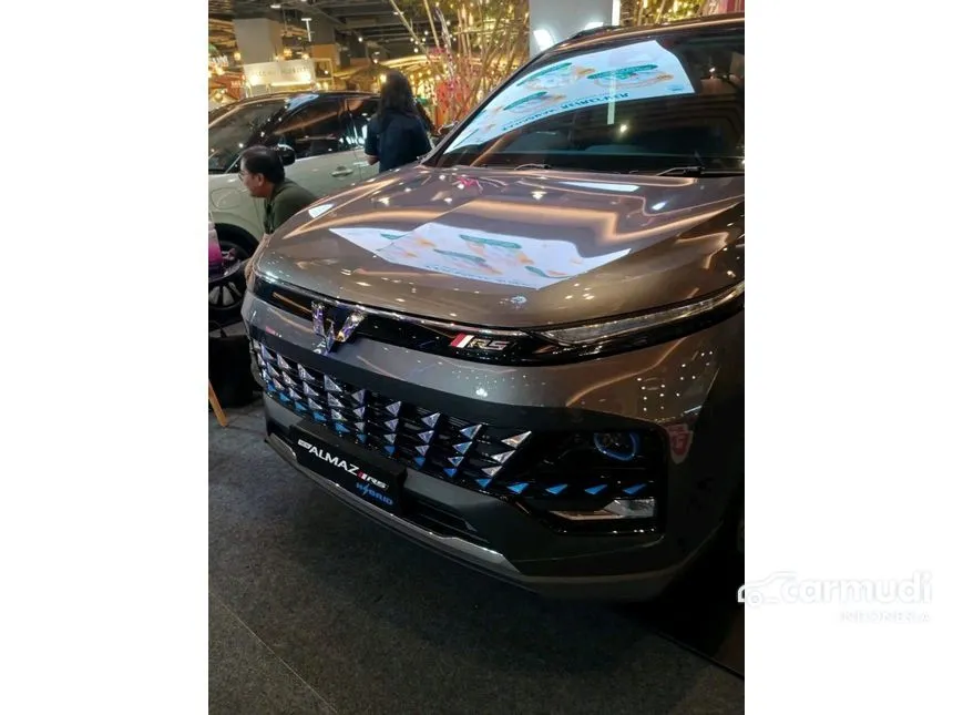 2024 Wuling Almaz RS Hybrid Wagon