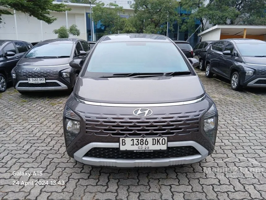 Jual Mobil Hyundai Stargazer 2023 Trend 1.5 di Banten Automatic Wagon Abu