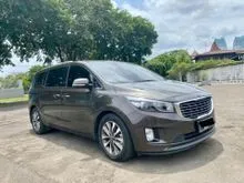 2017 KIA GRAND SEDONA ULTIMATE 3.3 COKLAT METALIK MOBIL KELUARGA NYAMAN