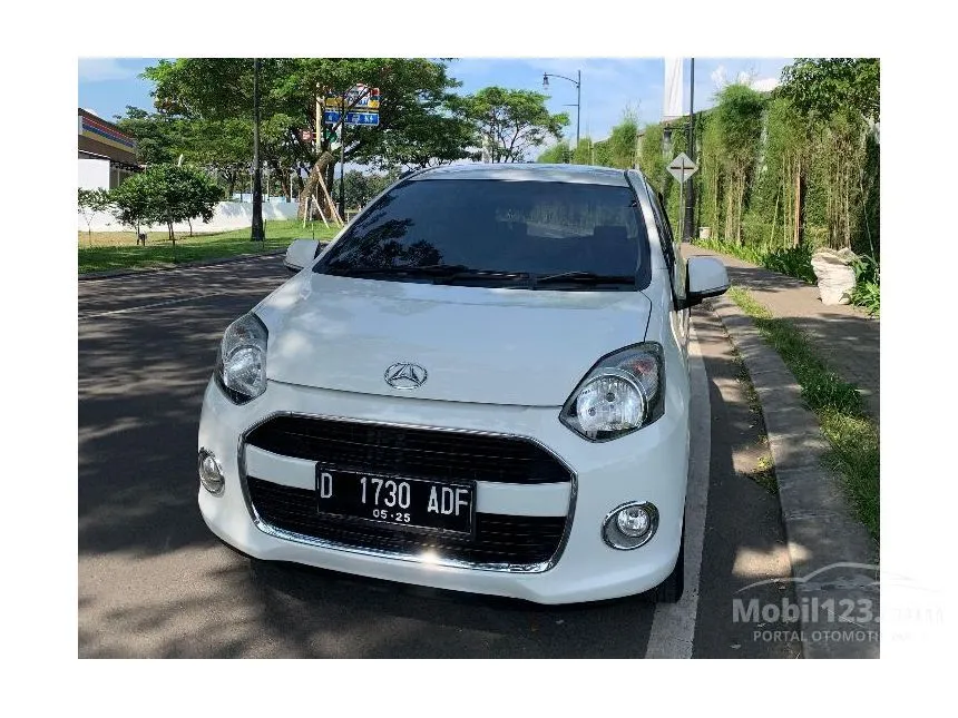 Jual Mobil Daihatsu Ayla 2015 X 1.0 di Jawa Barat Automatic Hatchback Putih Rp 97.000.000