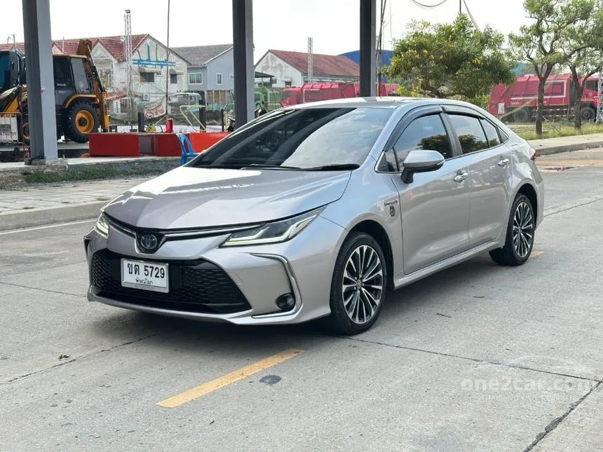 2024 Toyota Corolla Altis Hybrid Premium Sedan