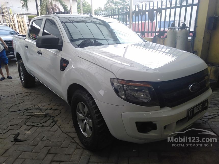 Jual Mobil  Ford  Ranger 2012 Base 2 2 di Jawa Timur  Manual 