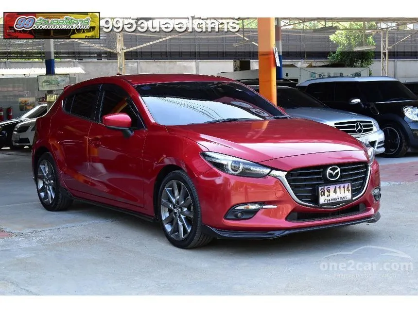 2017 Mazda 3 S Sports Hatchback
