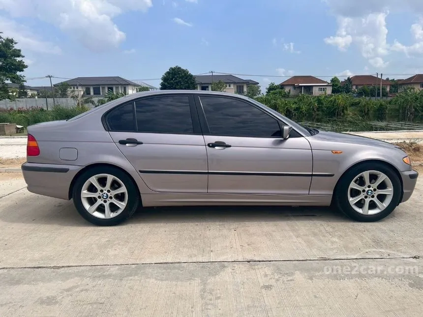 2004 BMW 318i Sedan
