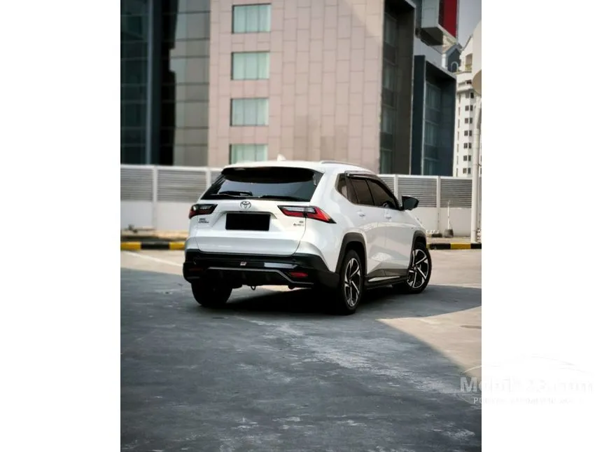 2024 Toyota Yaris Cross S HV with GR Parts Aero Pkg(Prem Clr) SUV