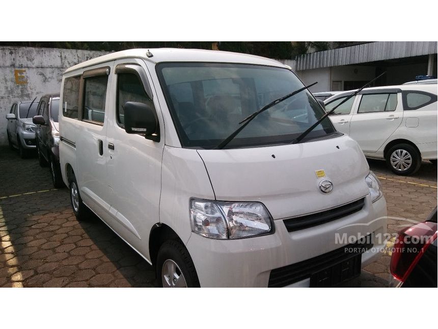 Jual Mobil  Daihatsu Gran  Max  2021 D 1 3 di Jawa  Barat  