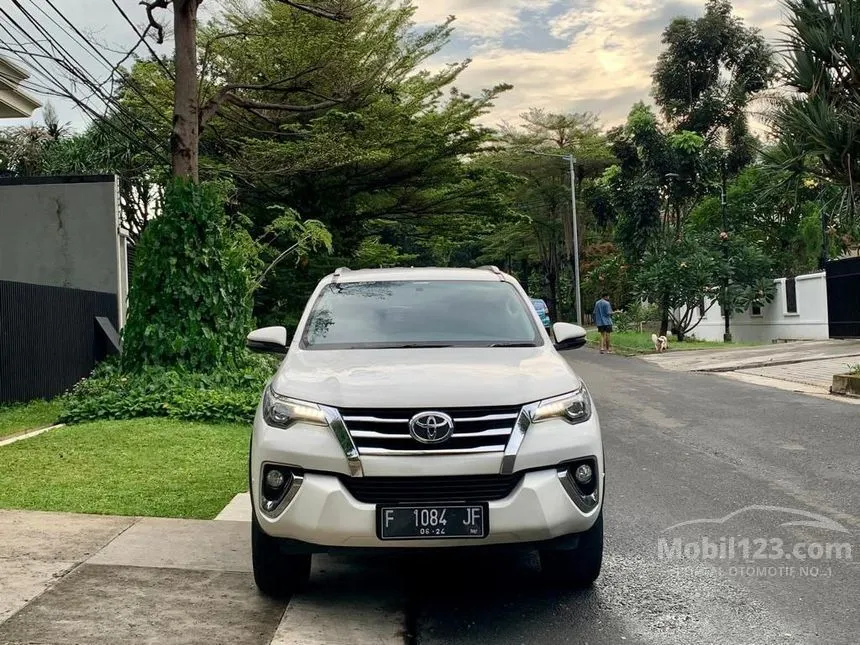 Jual Mobil Toyota Fortuner 2019 VRZ 2.4 di Jawa Barat Automatic SUV Putih Rp 390.000.000