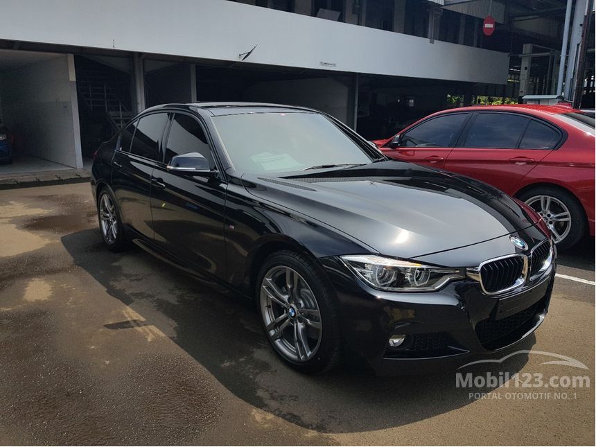 Jual Mobil  BMW  330i  2019 M  Sport  2 0 di DKI Jakarta 