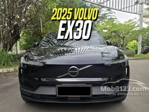 2025 Volvo EX30 Plus SUV