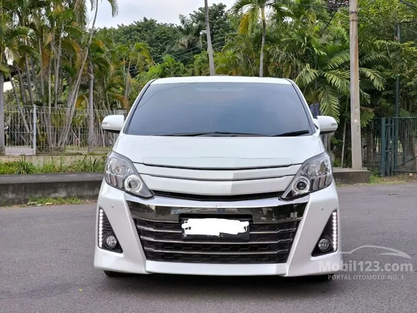 Jual Mobil Toyota Alphard 2013 S 2.4 di Bali Automatic MPV Putih Rp 345.000.001