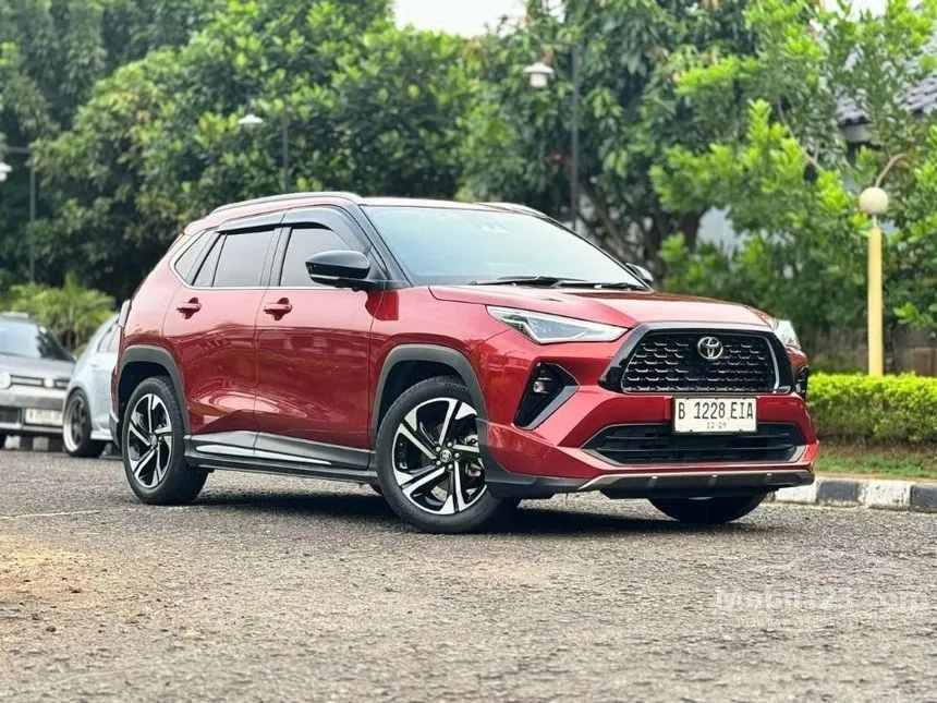 2023 Toyota Yaris Cross S with GR Parts Aero Pkg SUV