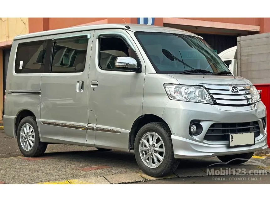 2023 Daihatsu Luxio X Van