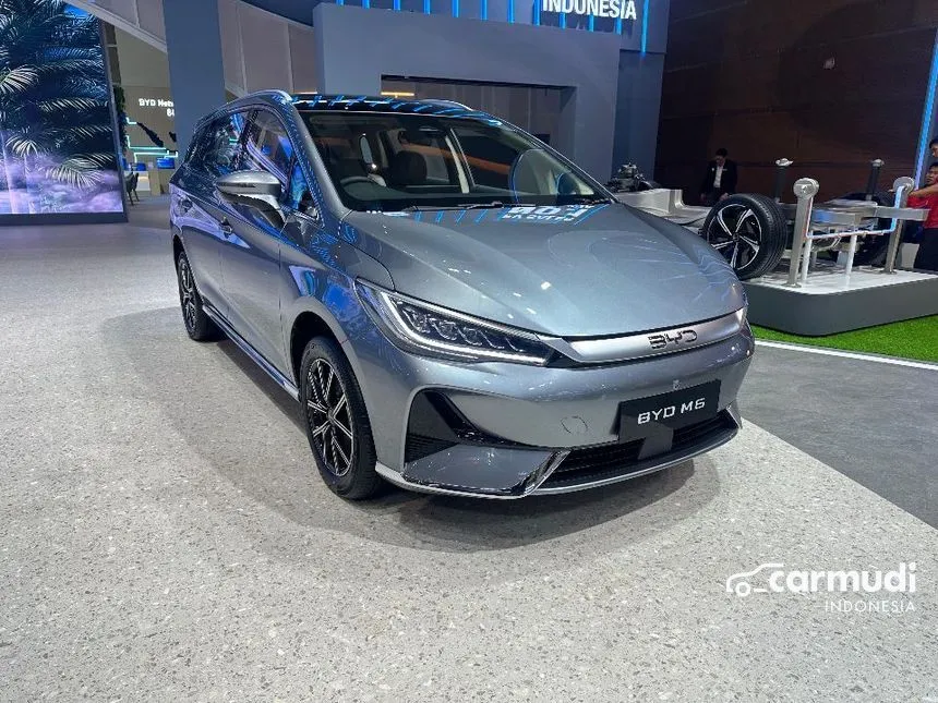 2025 BYD M6 Superior 7-seaters MPV