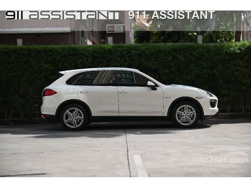 2011 Porsche CAYENNE S Hybrid SUV